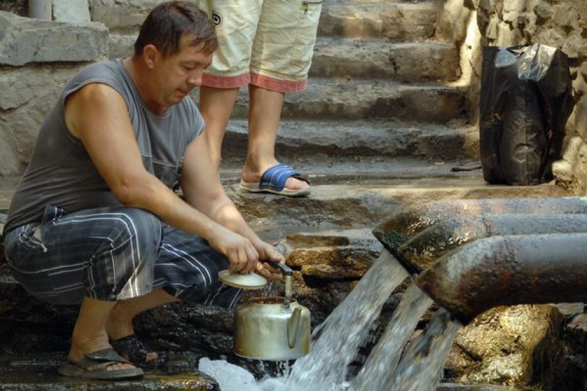 Вода 13 ростовских родников признана непригодной для питья