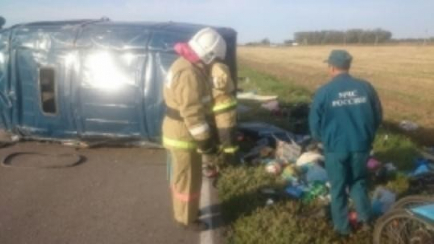 В Ростовской области «Газель» перевернулась по дороге на море: один человек погиб, пятеро ранены 