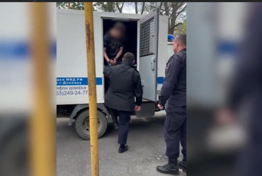 В Каменске задержали «романтика», похитившего с помощью перцового баллончика 17 плиток шоколада 