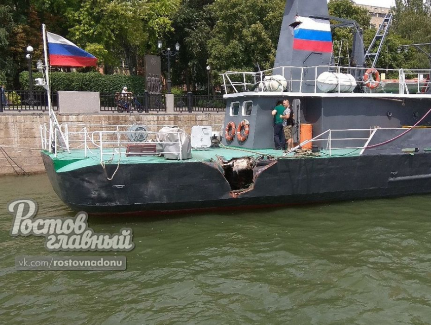 Авария на воде: на набережной Ростова большегруз протаранил катер