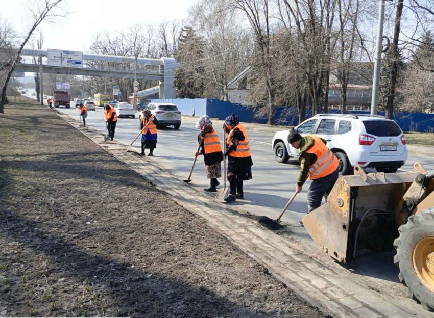 В Ростове началась весенняя генеральная уборка