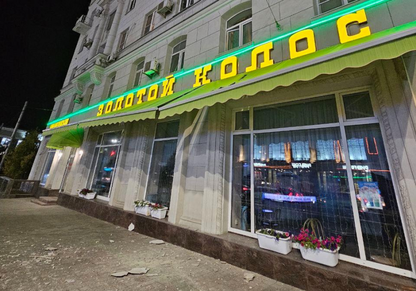 В Ростове обвалился балкон здания «Золотого колоса"