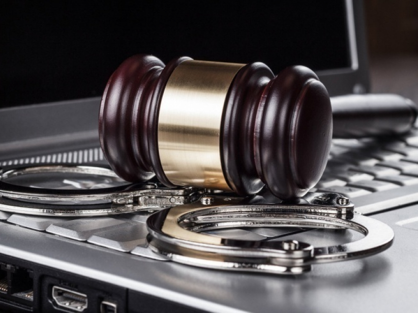 В Ростове директор фирмы «Сетевых технологий» обманул Microsoft