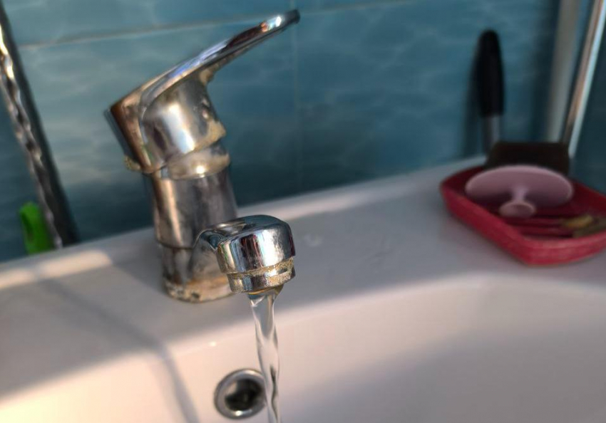 В трех районах Ростова на пять дней отключат горячую воду