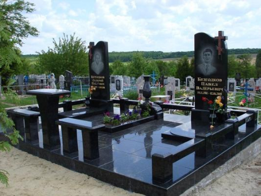 Памятники из гранита: особенности