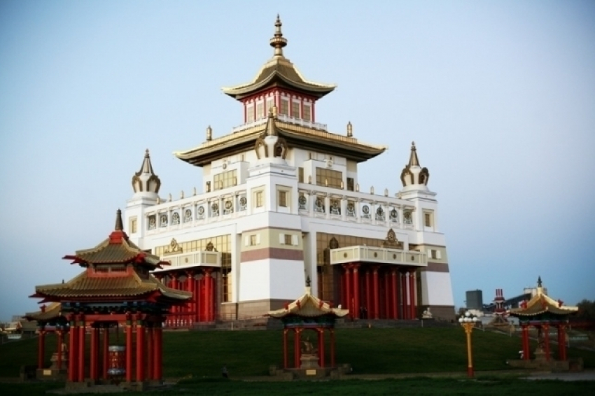 Ростовчанин предлагает построить в Ростове языческий и буддийский храмы