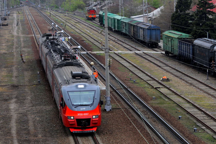 В Ростове 16-летний подросток погиб под колесами поезда