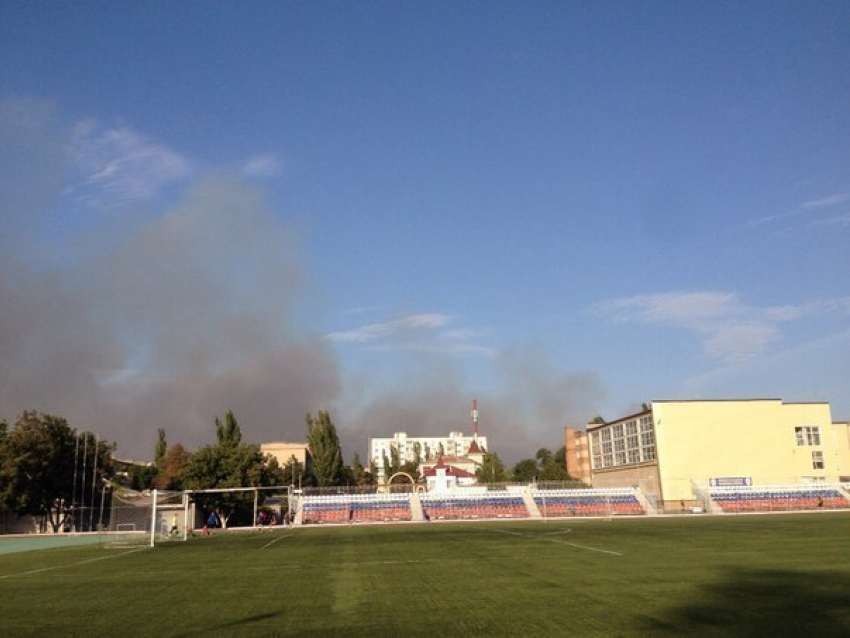 Над электродным заводом Новочеркасска образовалось облако дыма