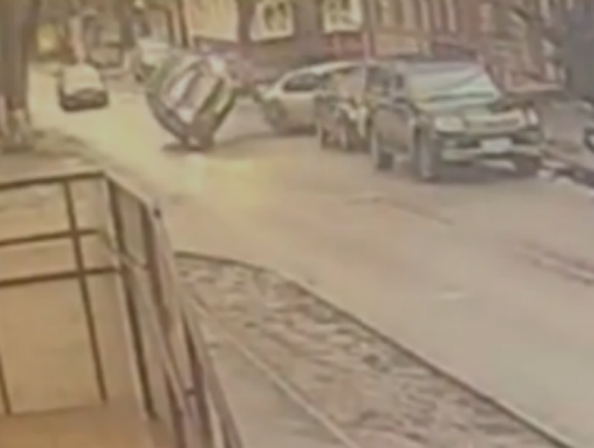 ДТП с наскоком устроил в центре Ростова «скромный» водитель иномарки