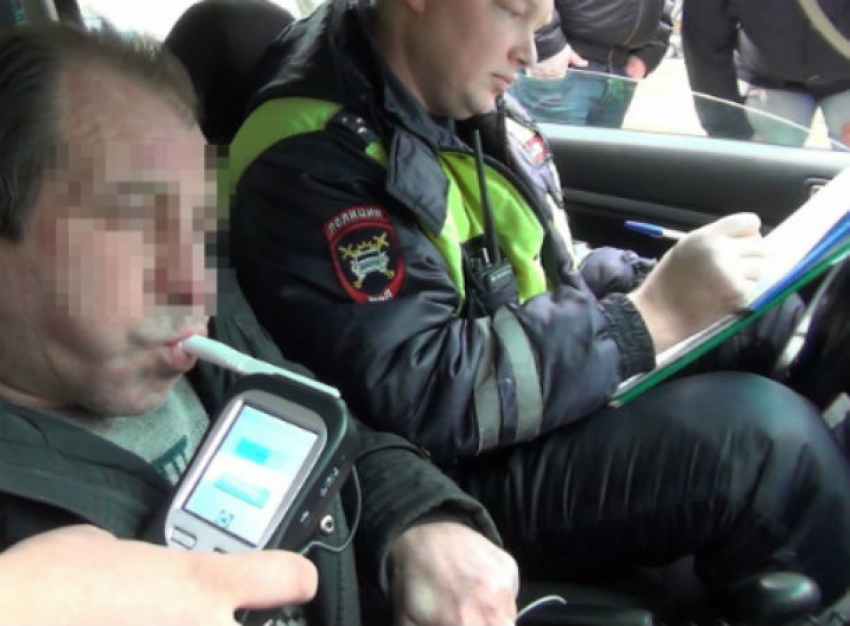 Любитель пьяной езды попал на скамью подсудимых в Ростовской области