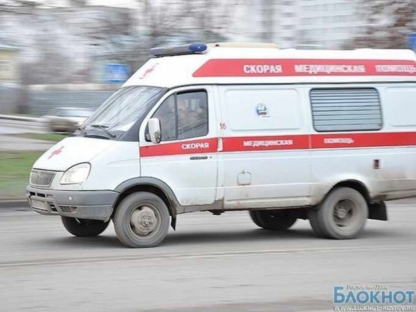 В Ростове в результате столкновения Hyundai и Volkswagen пострадал ребенок