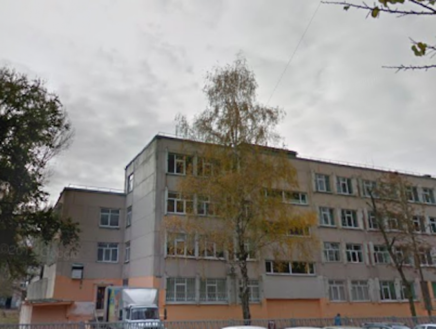 Детей эвакуировали из ростовской школы №118 из-за сильного запаха газа 