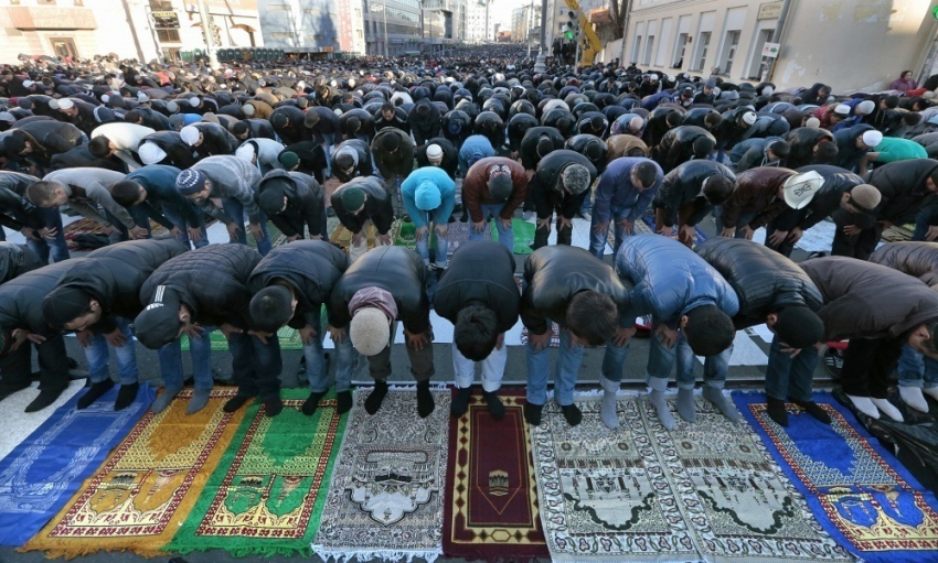 Мусульмане отмечают долгожданный праздник Курбан-Байрам 