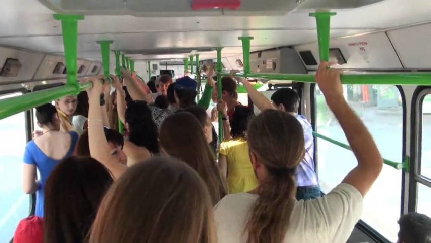 Ростовчане возмущены тем, что в городских автобусах не функционируют кондиционеры 