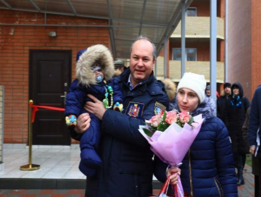 Пятерым льготникам вручили ключи от новых квартир в Ростове-на-Дону