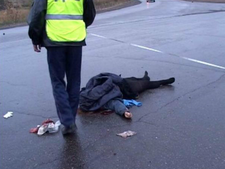 Автолюбитель из Ростова насмерть сбил женщину на пешеходном переходе в Воронежской области