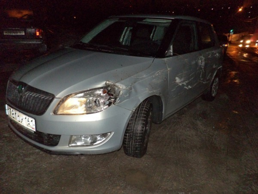 В Новочеркасске грузовики без опознавательных знаков за один вечер сбили две иномарки