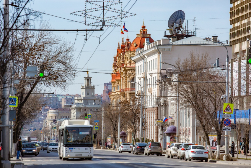 Ростов меняется. Ростов в апреле. Работа в Ростове-на-Дону. Ростов на Дону ждет вас. Погода в апреле в Ростове на Дону.