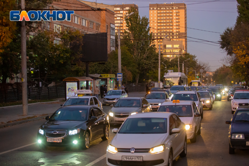 В центре Ростова с 15 марта вводят новые ограничения на парковку