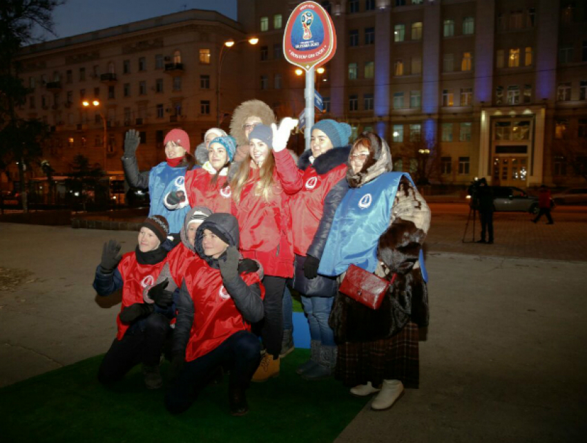 Интересный знак-указатель с расстояниями до 10 городов открыли в Ростове