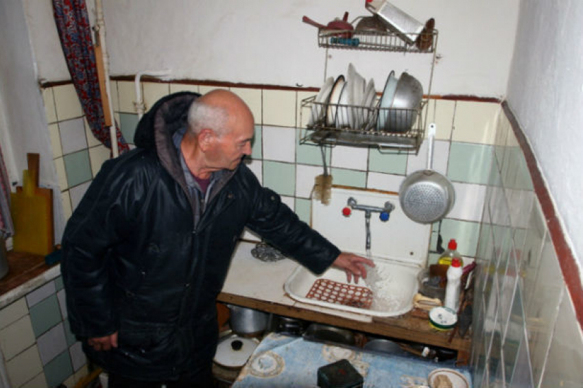 Отключение за долги горячей воды жильцам многоквартирного дома в Таганроге признали незаконным