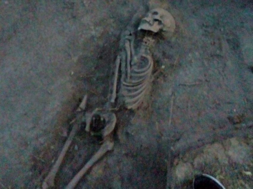 Жуткая находка в Азове: найдены останки двух людей с крестом на шее