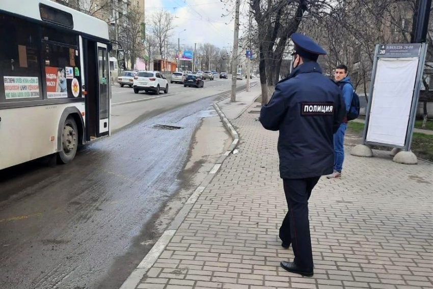 Власти Ростовской области решили усилить контроль масочного режима в транспорте