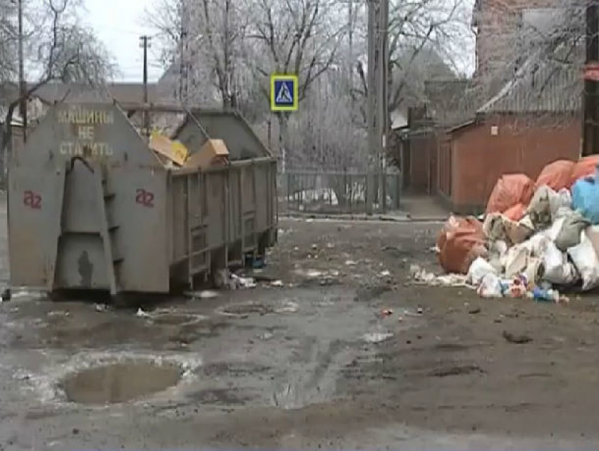 В Ростове-на-Дону предприниматели продолжают загрязнять контейнерные площадки жителей