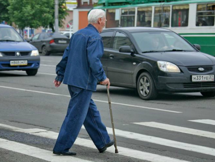 Смертельное ДТП на пешеходном переходе устроил 91-летний водитель ВАЗа в Ростовской области