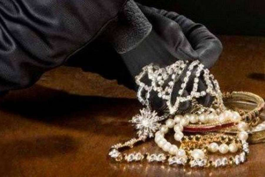 В Ростовской области задержали 22-летнюю воровку золота