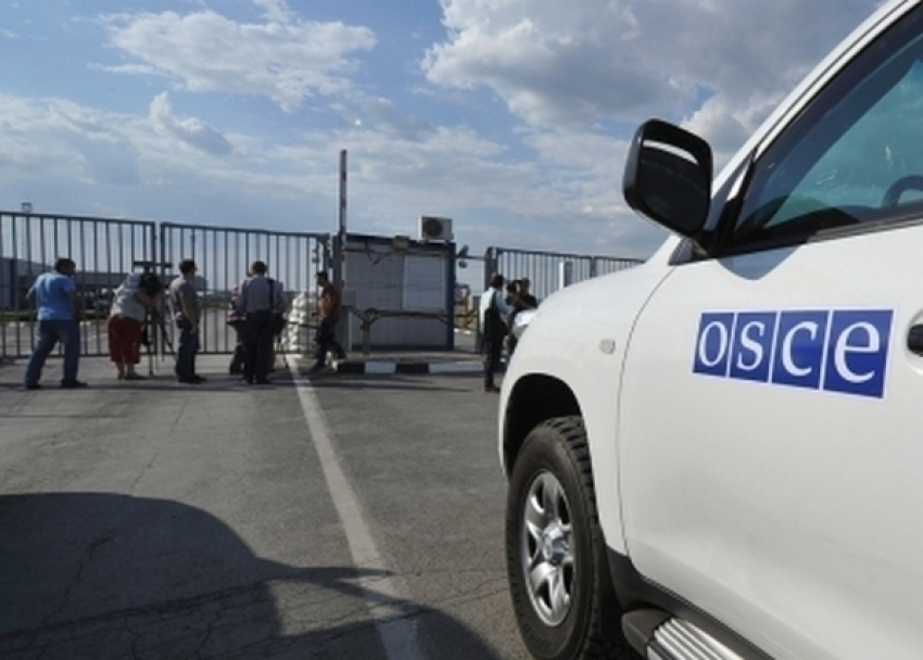 Наблюдатели ОБСЕ работают на пункте пропуска Гуково в штатном режиме