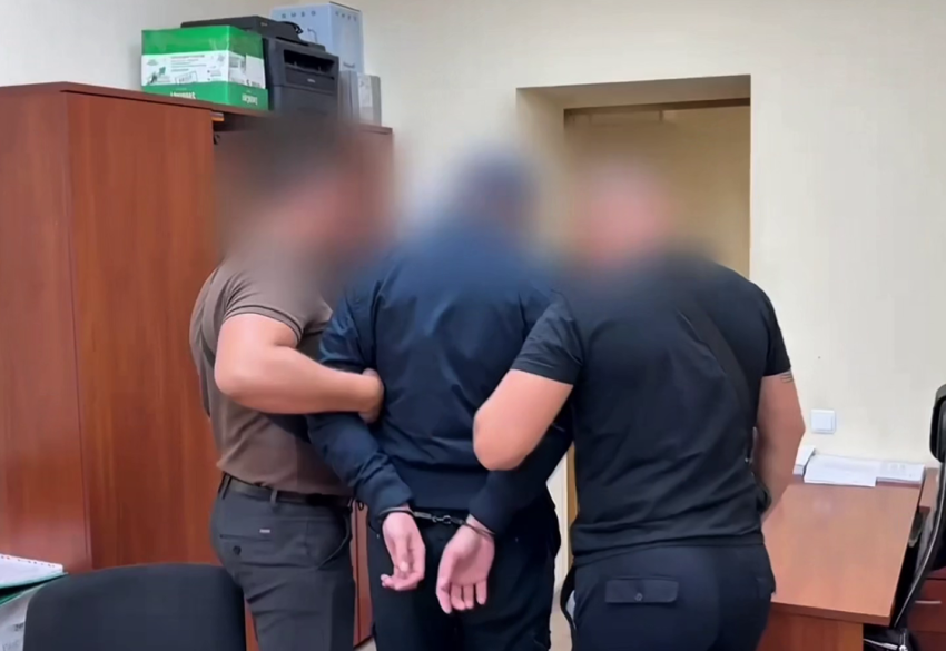 В Азове мужчина избил соседа до смерти