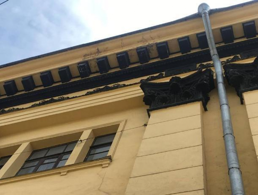 В Ростове разрушается здание цирка