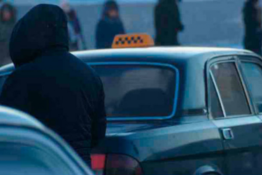 Таксист-аферист из-за похищенных у друзей миллионов инсценировал собственное похищение и был схвачен в Таганроге