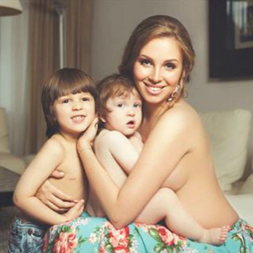 Жена Дмитрия Диброва сделала семейный снимок топлес