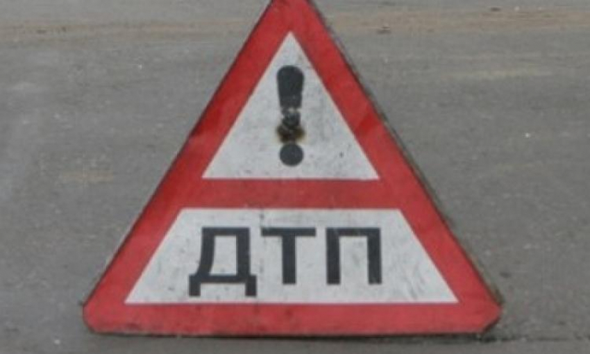 Шесть машин столкнулись около БСМП-2 в Ростове 