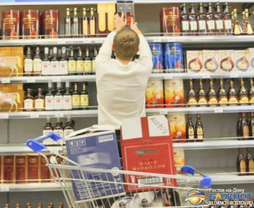 Алкоголь хотят убрать с прилавков российских магазинов вслед за сигаретами