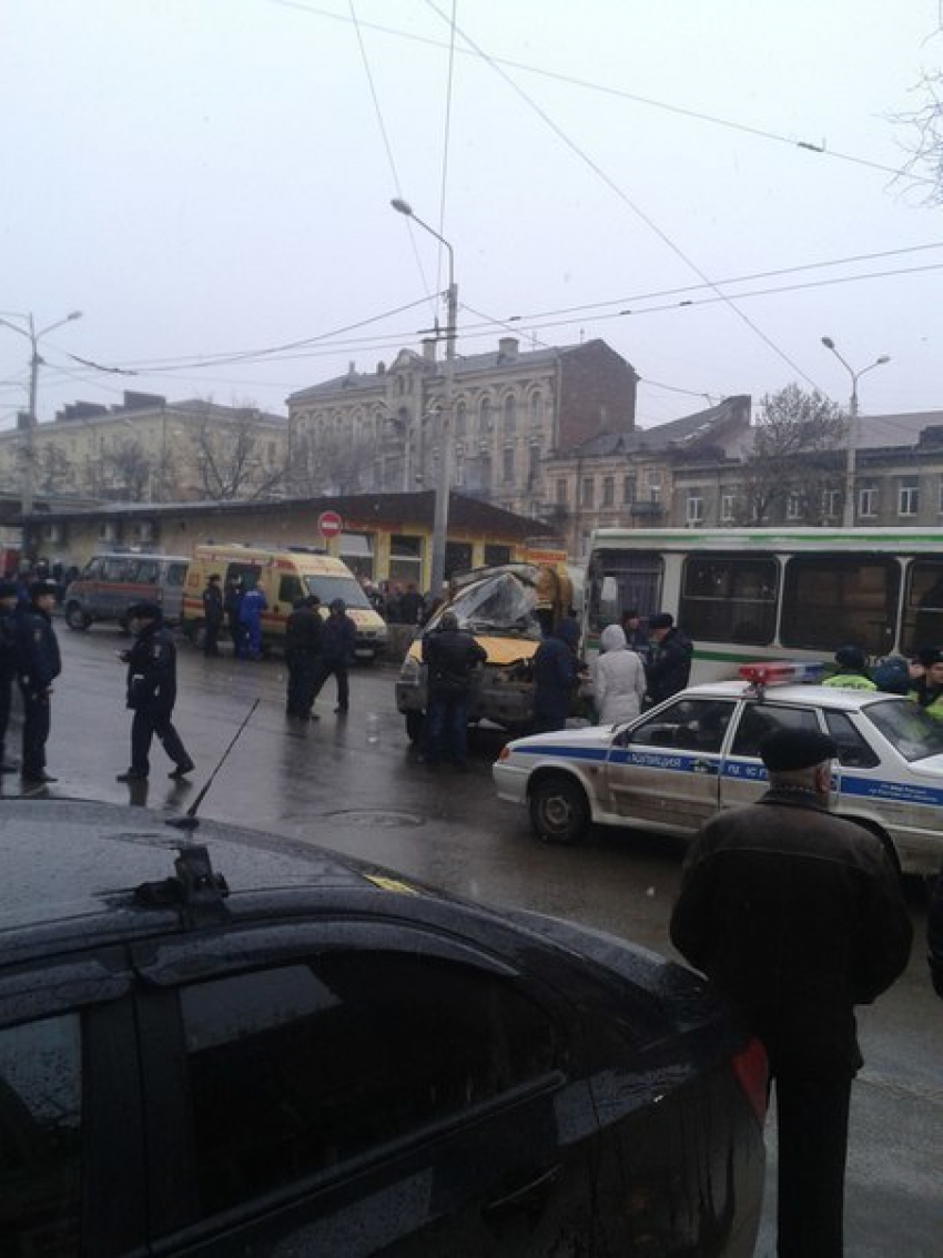 В Ростове пять  человек пострадали в ДТП с участием маршрутки