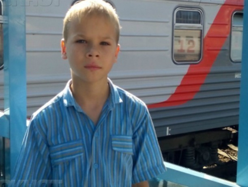 Голубоглазый школьник с особой приметой найден на улице в Ростове
