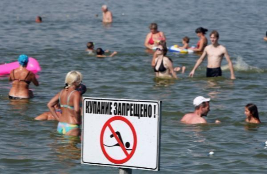 Спасатели предупреждают: купаться на диких пляжах Ростовской области опасно для жизни