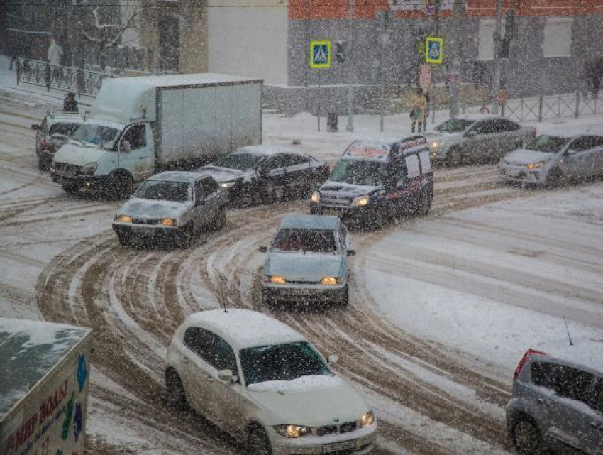 Снежный паралич: кто заработал на транспортном коллапсе в Ростове