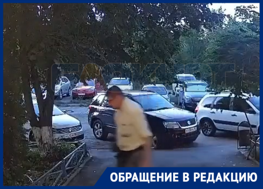 У школьницы украли сумку с паспортом прямо у подъезда в Ростове на Орбитальной