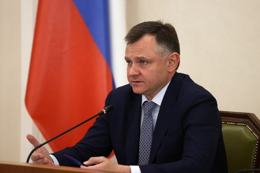 «Мы стали звездами»: Слюсарь раскритиковал ситуацию с «самой безопасной дорогой» под Ростовом