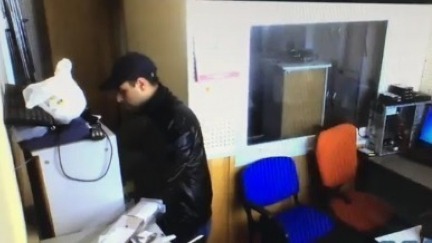 Кража кошелька в ДГТУ попала на видео