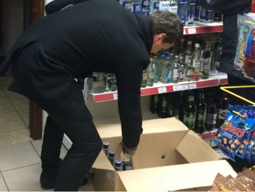 Власти Ростова ликвидировали запрещенный алкоголь в «Ленинской» закусочной