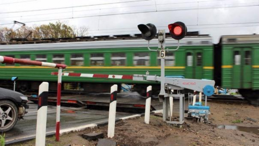  В Ростовской области прошел «Декадник безопасности на железнодорожных переездах»