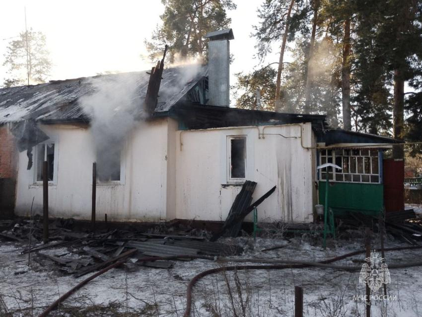 Пенсионер погиб на пожаре в последний день года в Ростовской области