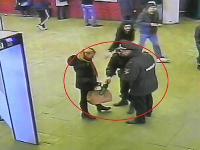 Дончанка гуляла в московском метро с партией героина 