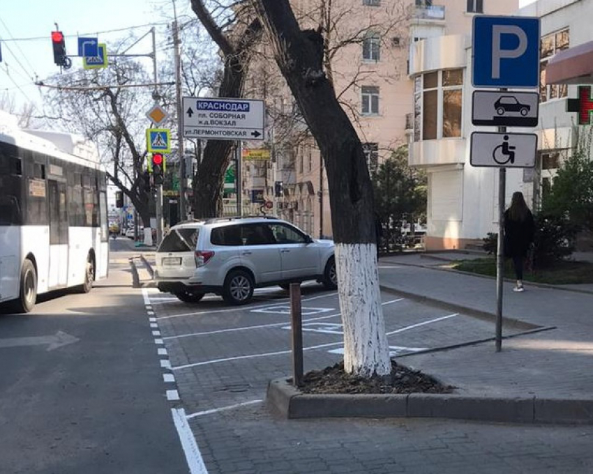 В Ростове с понедельника парковки снова станут платными