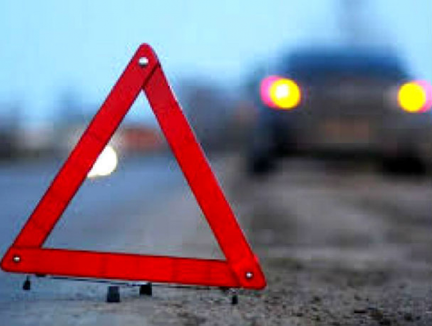 Два водителя погибли и 31-летний пассажир получил ранения в жутком ДТП на трассе Ростов - Ставрополь